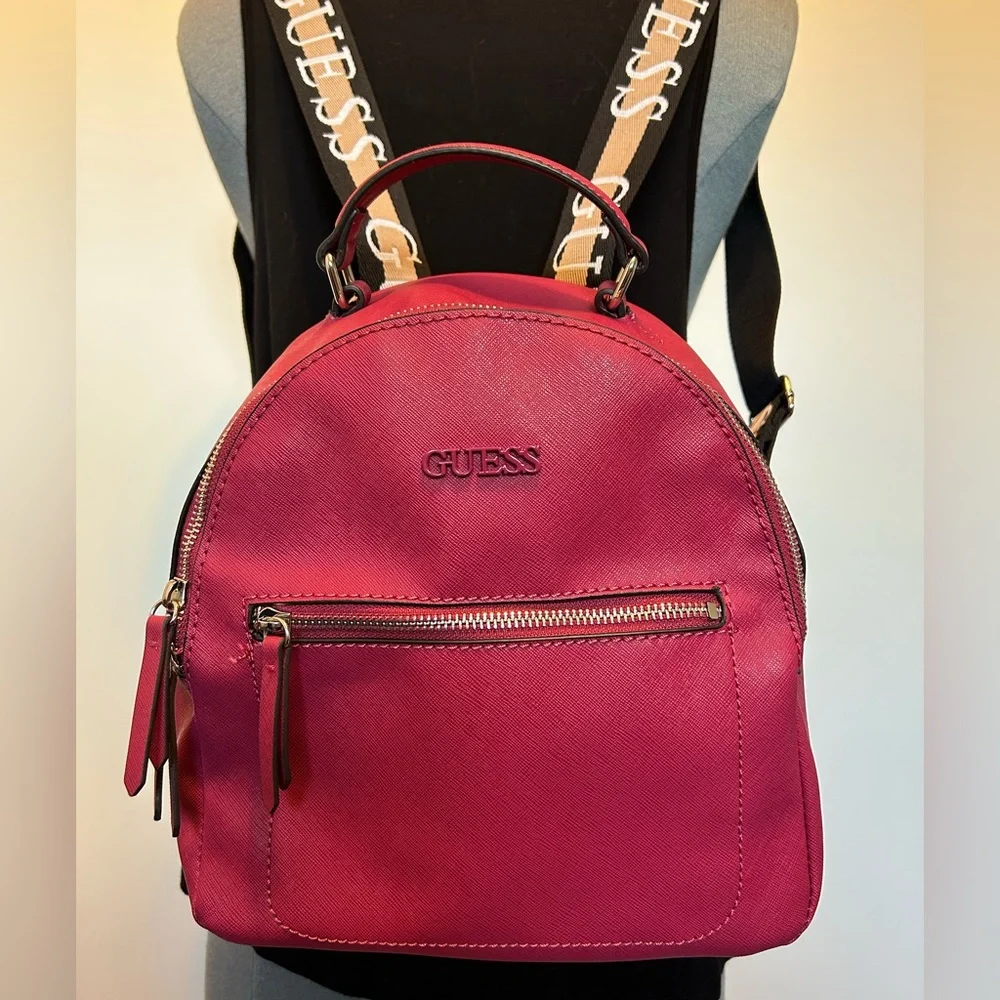 Guess Backpack - Picture 1 of 7